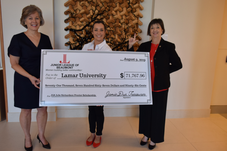 Julie Richardson Procter Scholarship